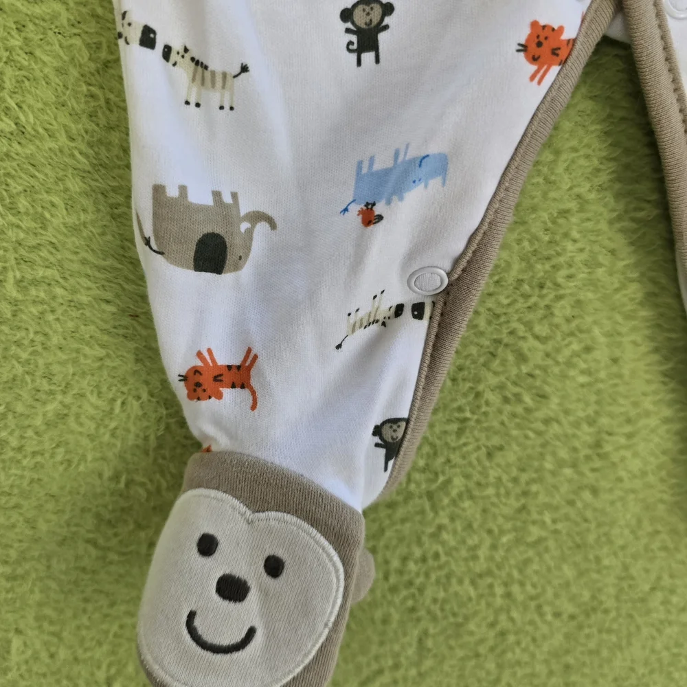 NWT 0-3M Baby BOYS 2P FOOTIE & BIB JUNGLE ANIMALS MONKEY RHINO TIGER etc (Q1)